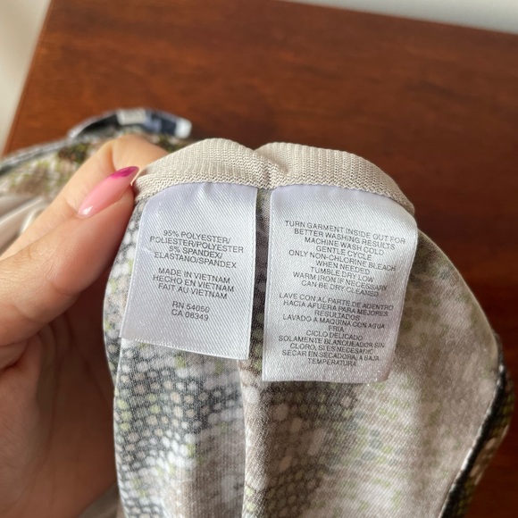 Jones Studio Pleated Patterned Tank - Picture 5 of 10